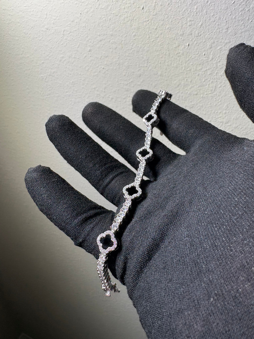 “Black Clover Tennis Bracelet” Moissanite S925