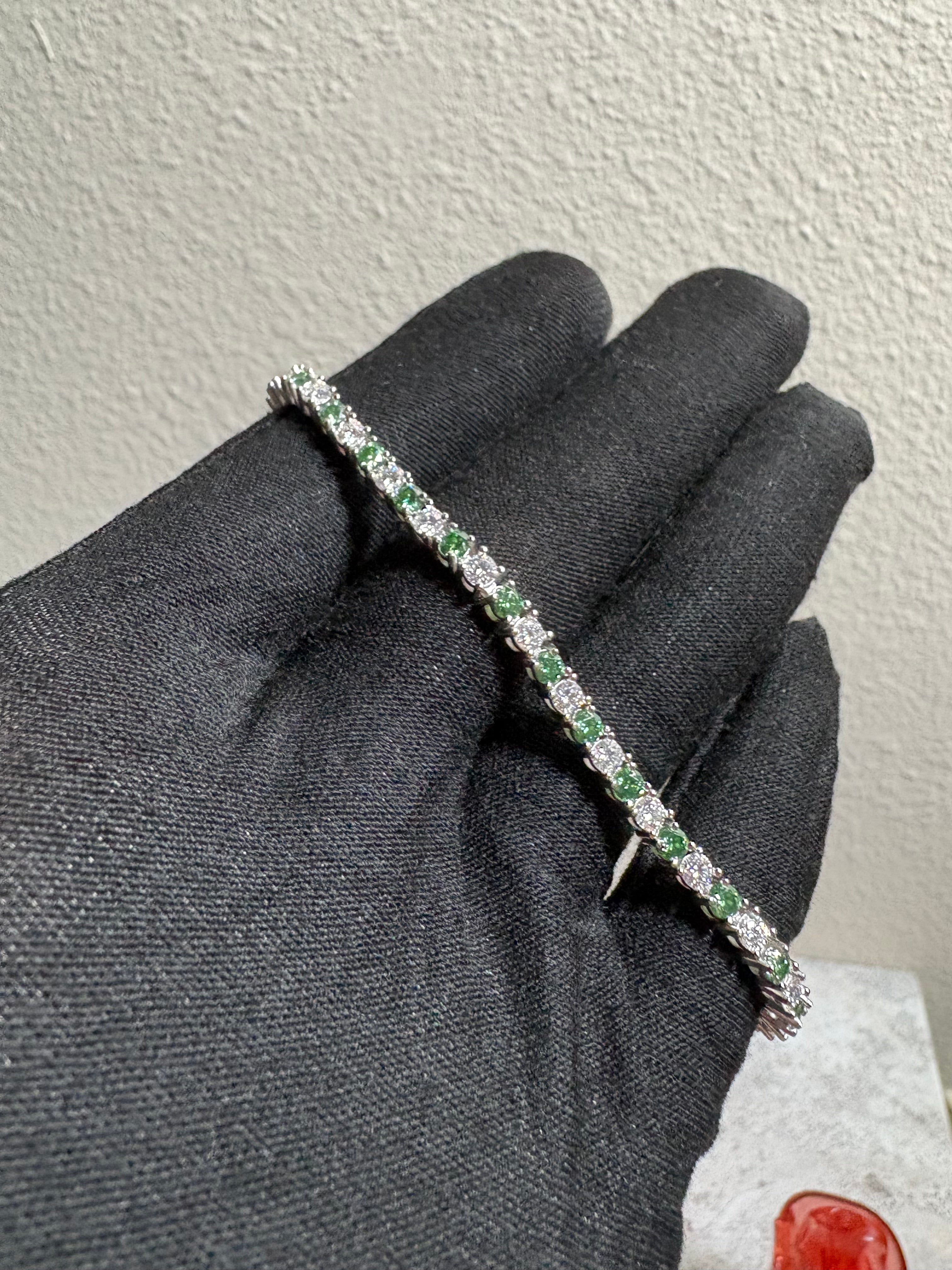 “White & Green Tennis Bracelet” Moissanite S925