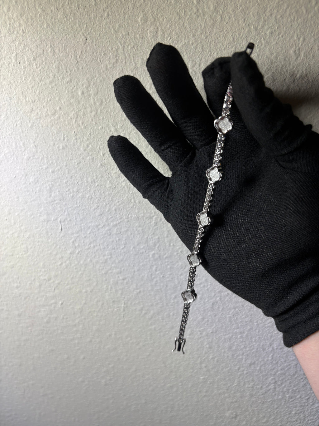 “Black Clover Tennis Bracelet” Moissanite S925